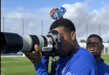 As brincadeiras dos jogadores do PSG no inicio da época 2024/2025 (vídeo)